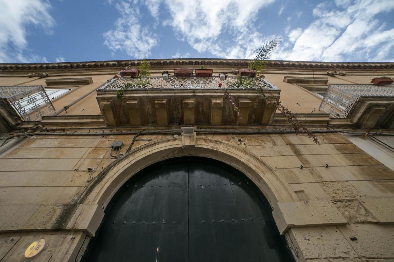 4 Balconi Rooms-Boutique B&B Lecce Exterior foto