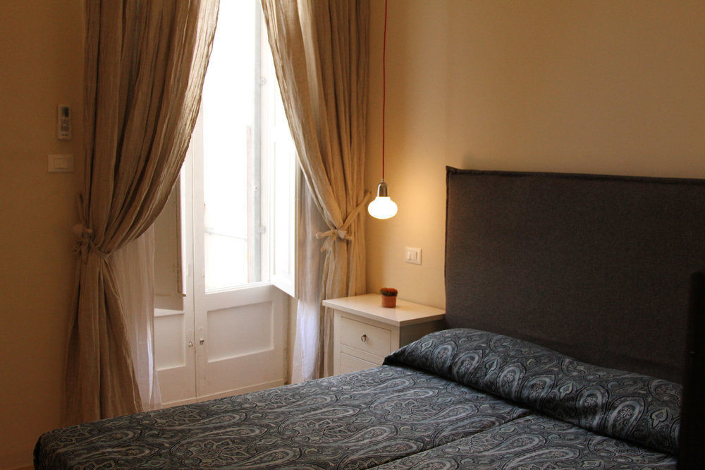 4 Balconi Rooms-Boutique B&B Lecce Exterior foto