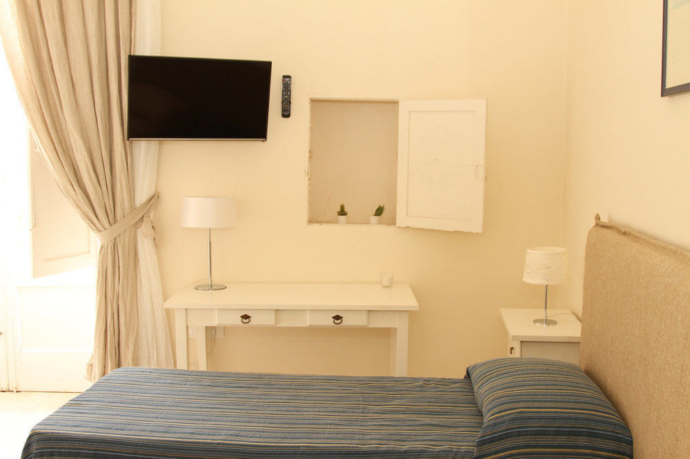 4 Balconi Rooms-Boutique B&B Lecce Exterior foto